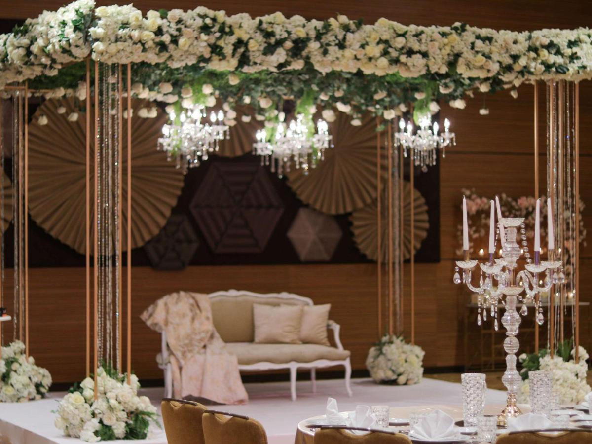 Moevenpick Hotel Du Lac Tunis Ngoại thất bức ảnh A mandap at a Hindu wedding