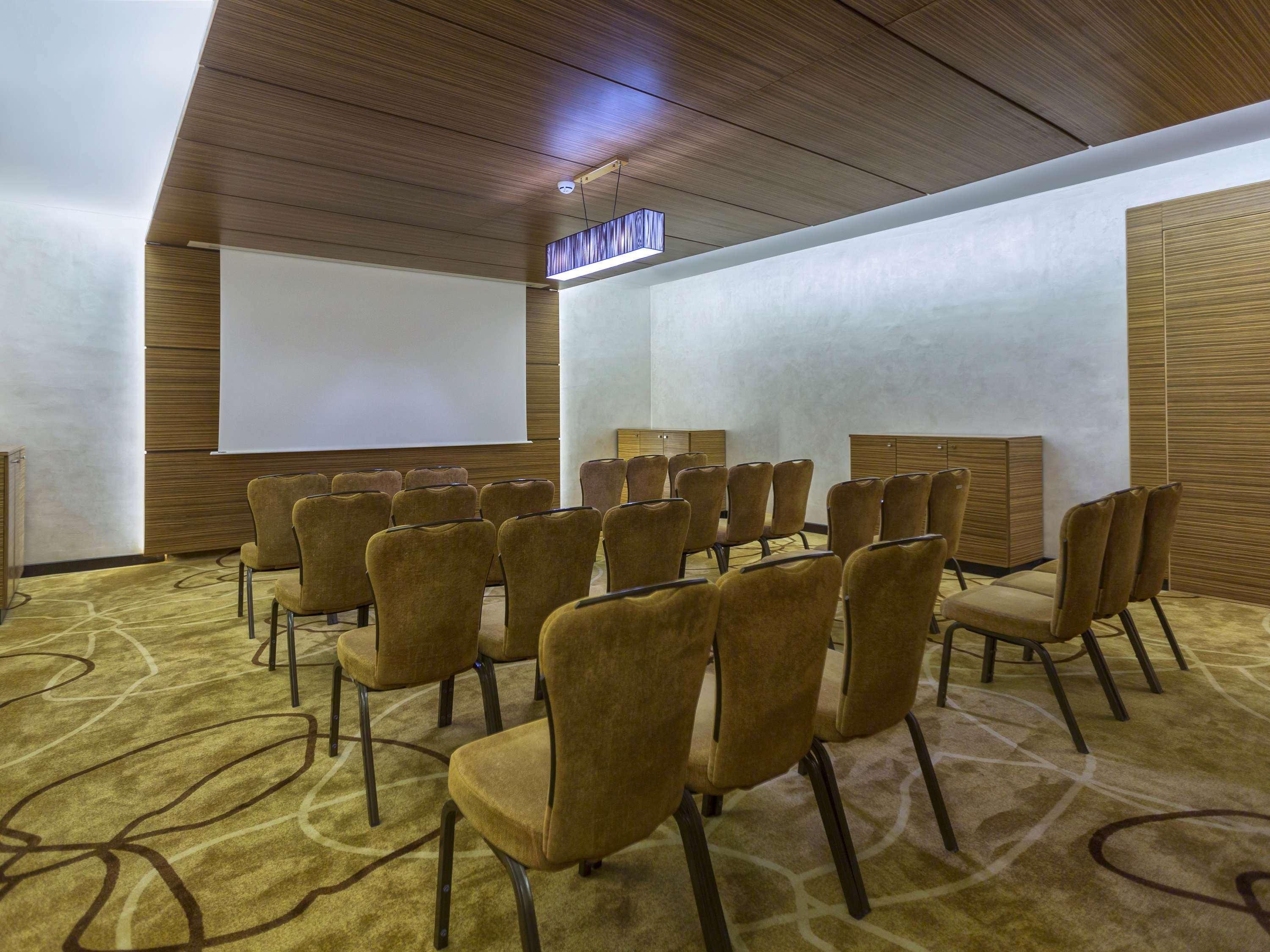 Moevenpick Hotel Du Lac Tunis Ngoại thất bức ảnh Meeting room