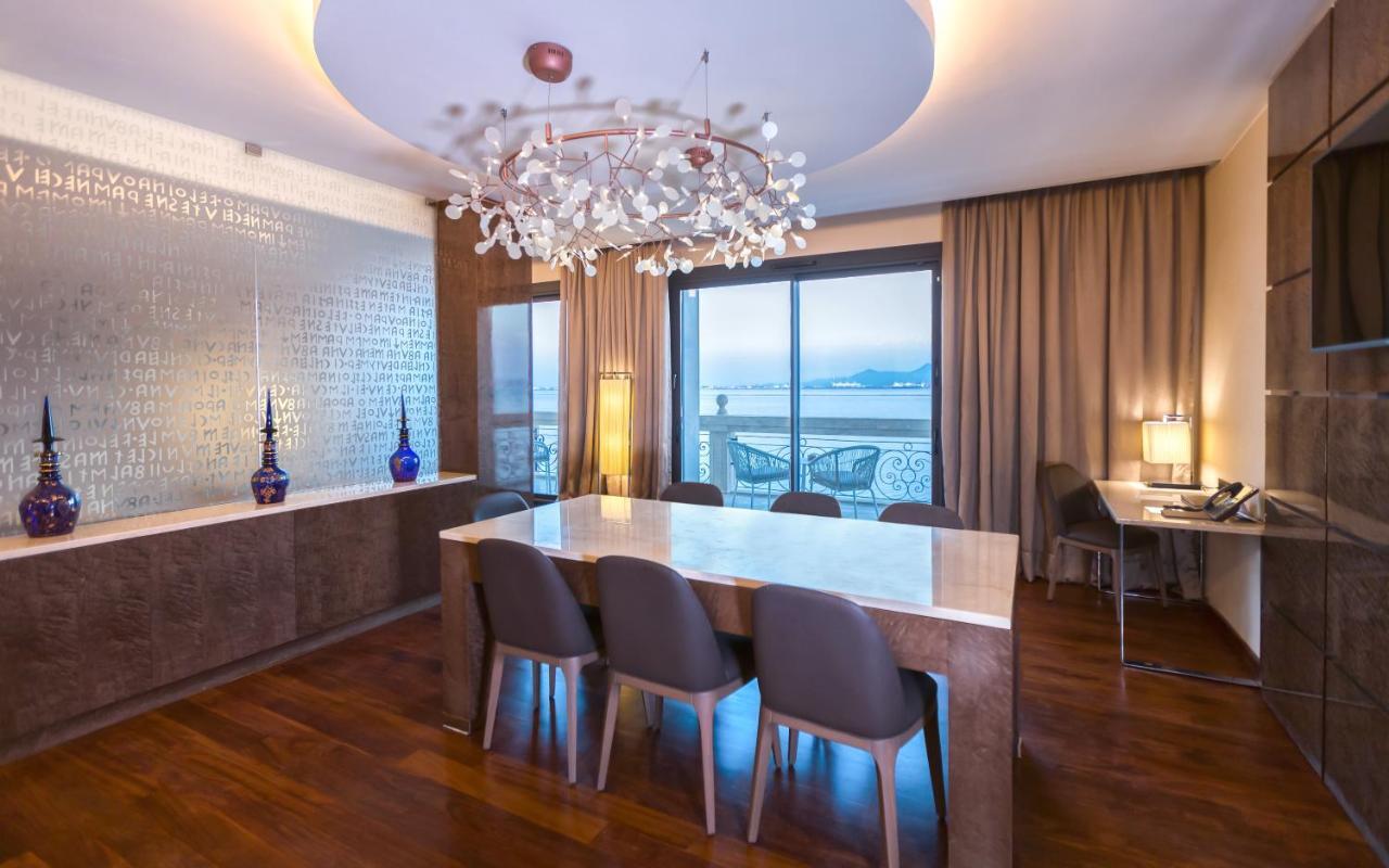 Moevenpick Hotel Du Lac Tunis Ngoại thất bức ảnh A suite at the hotel
