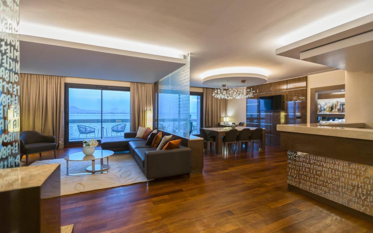 Moevenpick Hotel Du Lac Tunis Ngoại thất bức ảnh A suite at the hotel